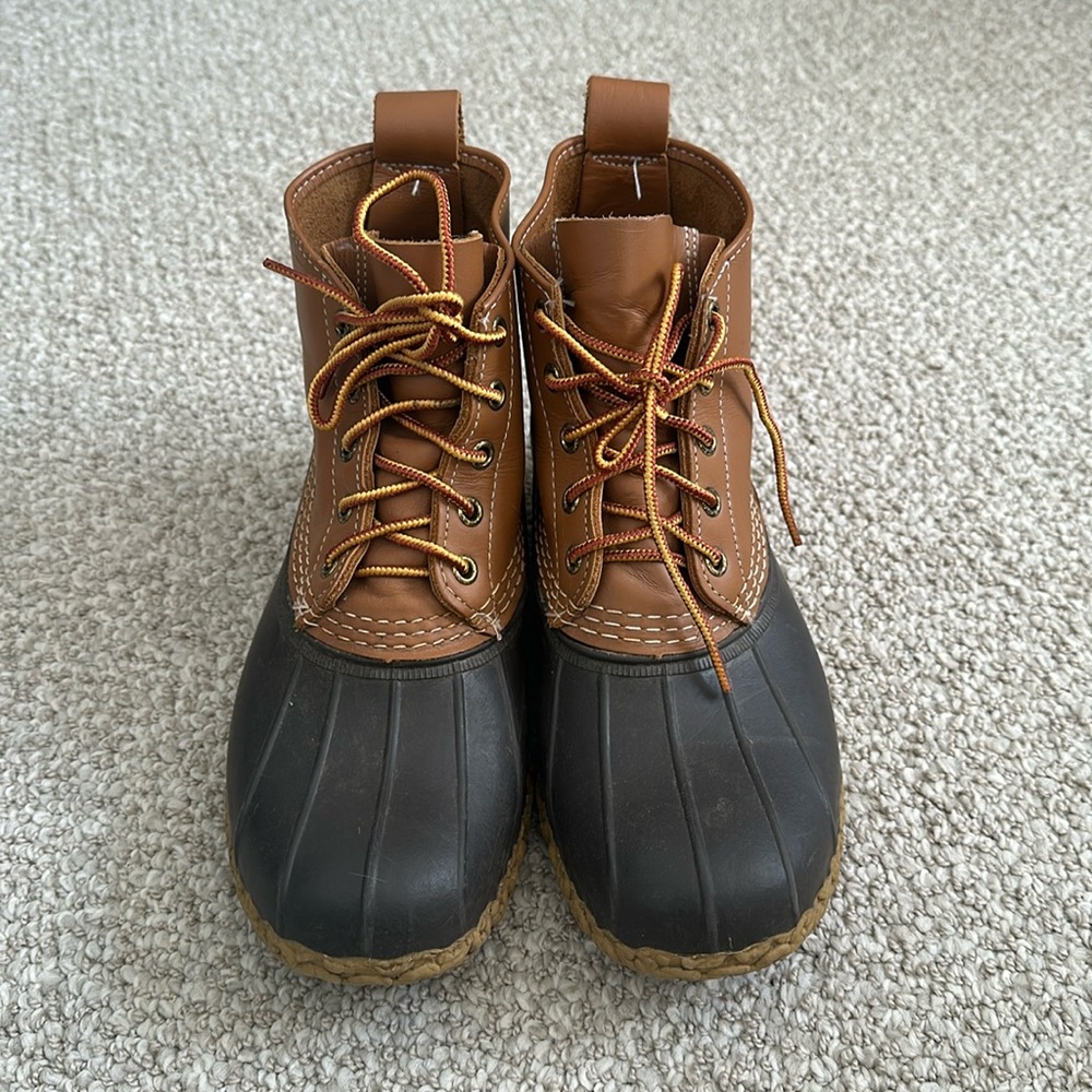 Women’s 9 wide LL Bean Duck Boot